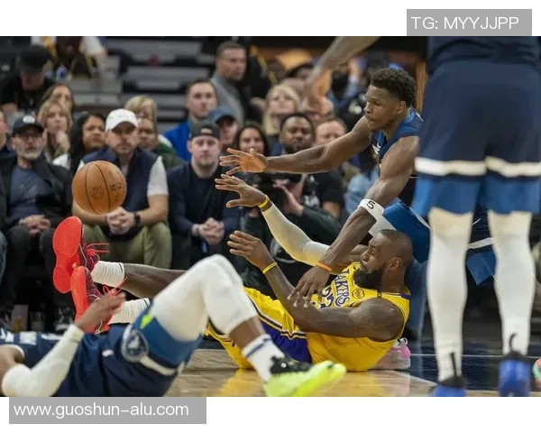 雄鹿与湖人激战360直播全程回顾精彩瞬间与赛后分析